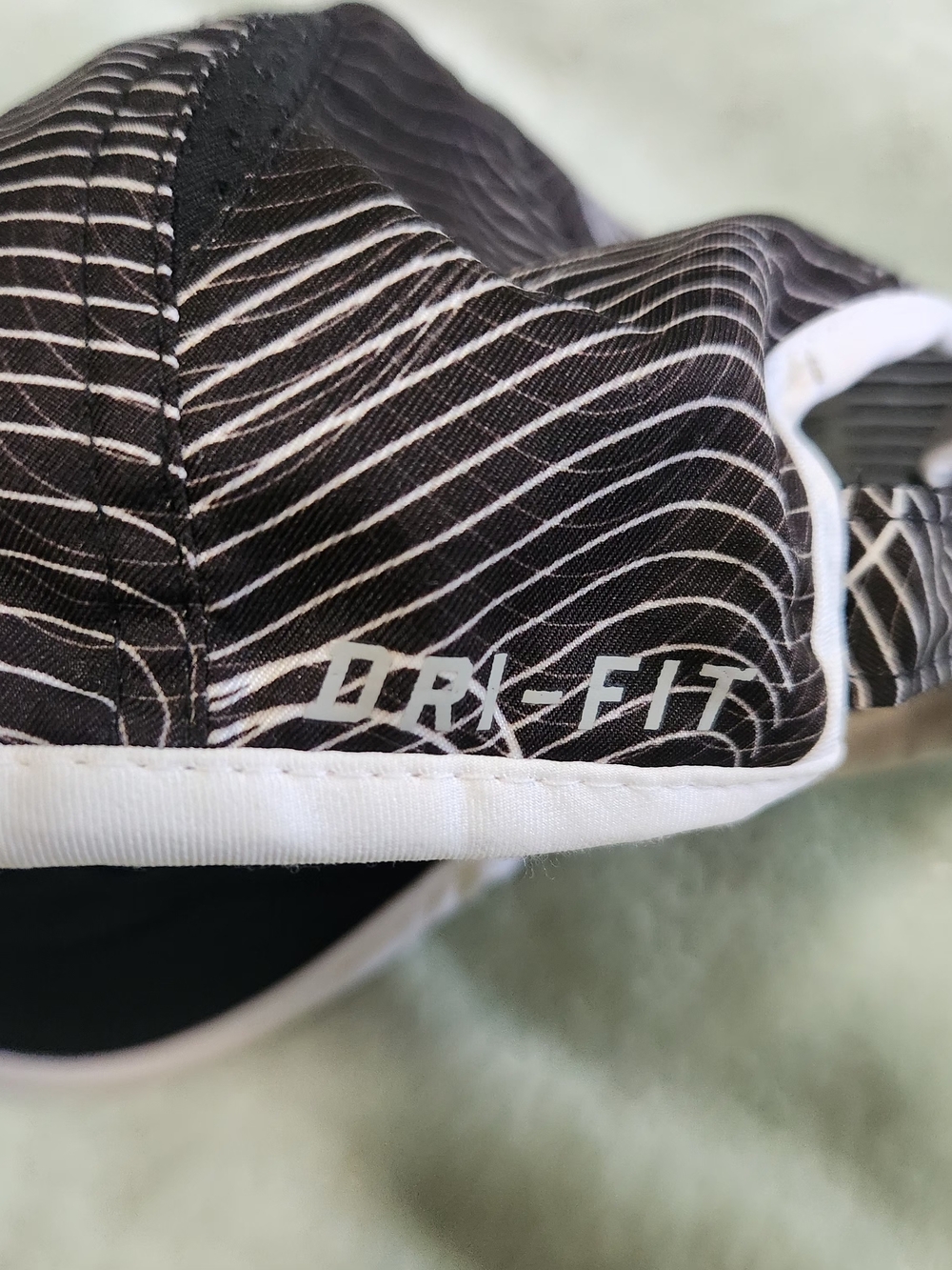 Nike Infant Featherlight Dri-Fit Baseball Cap - Picture 9 of 11